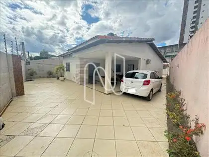 Casa pra venda no bairro Santa Monica 