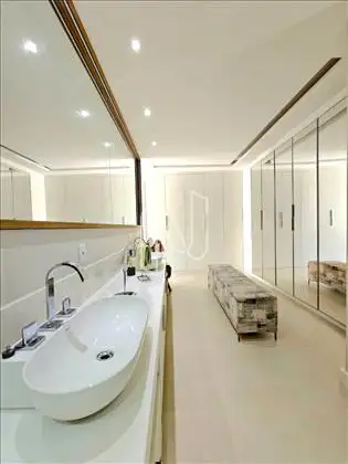   Casa de Alto Padrão no Residencial Bangalay