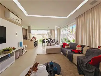   Casa de Alto Padrão no Residencial Bangalay
