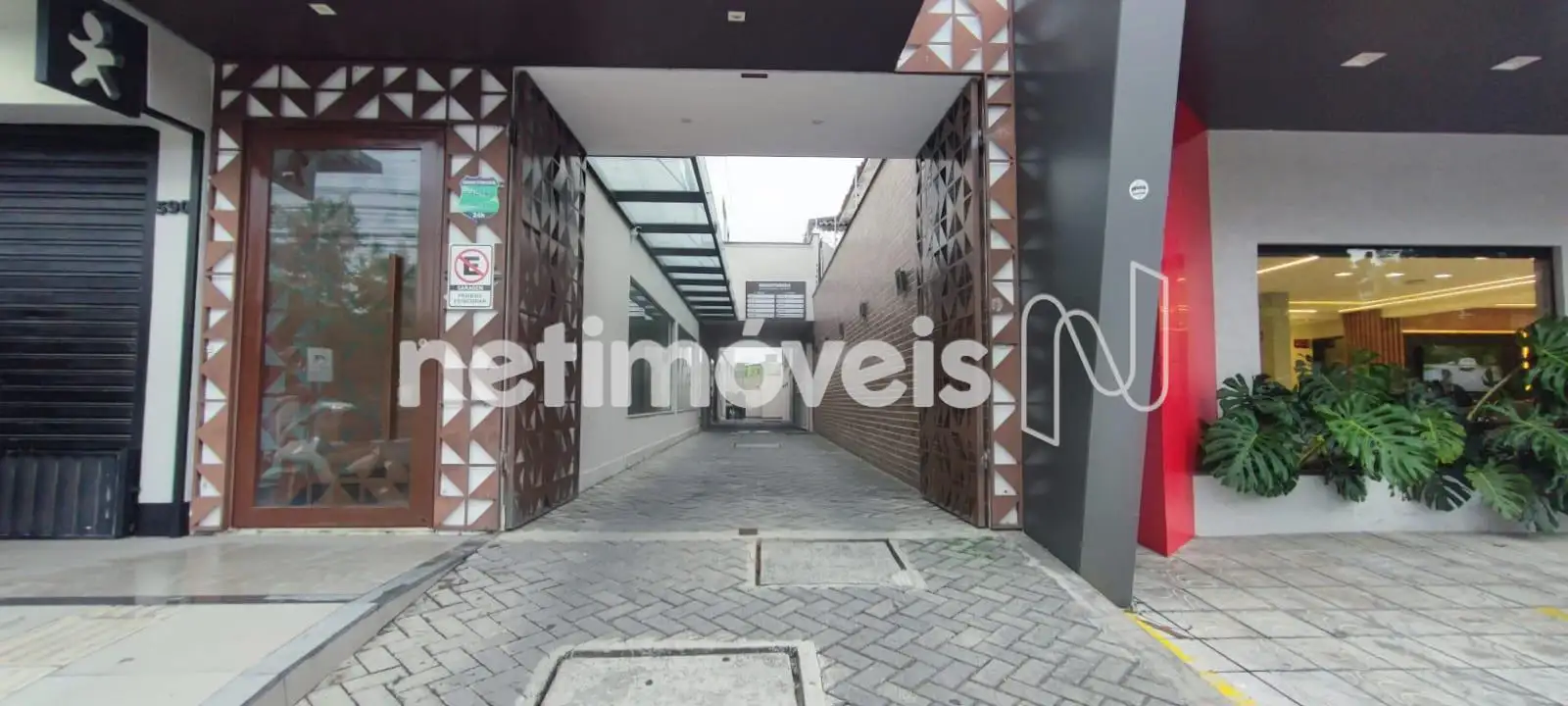  Sala Aluguel 1° Andar com varanda 29,75 m²