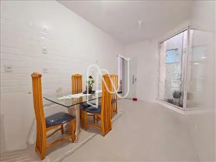 Sala e Jardim - Casa a Venda no Vila Jardim