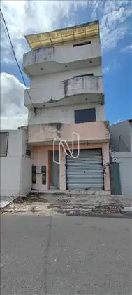   Casa e Prédio a Venda bairro Brasilia 