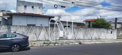   Casa e Prédio a Venda bairro Brasilia 