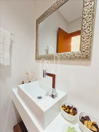Apartamento á venda, bairro Santa Mônica 