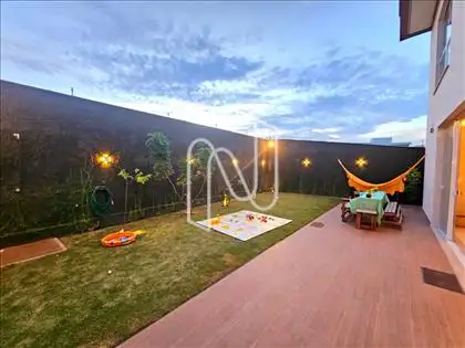  Casa Alto Padrão a Venda 4 Suítes Papagaio