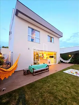  Casa Alto Padrão a Venda 4 Suítes Papagaio