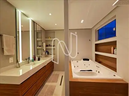  Casa Alto Padrão a Venda 4 Suítes Papagaio