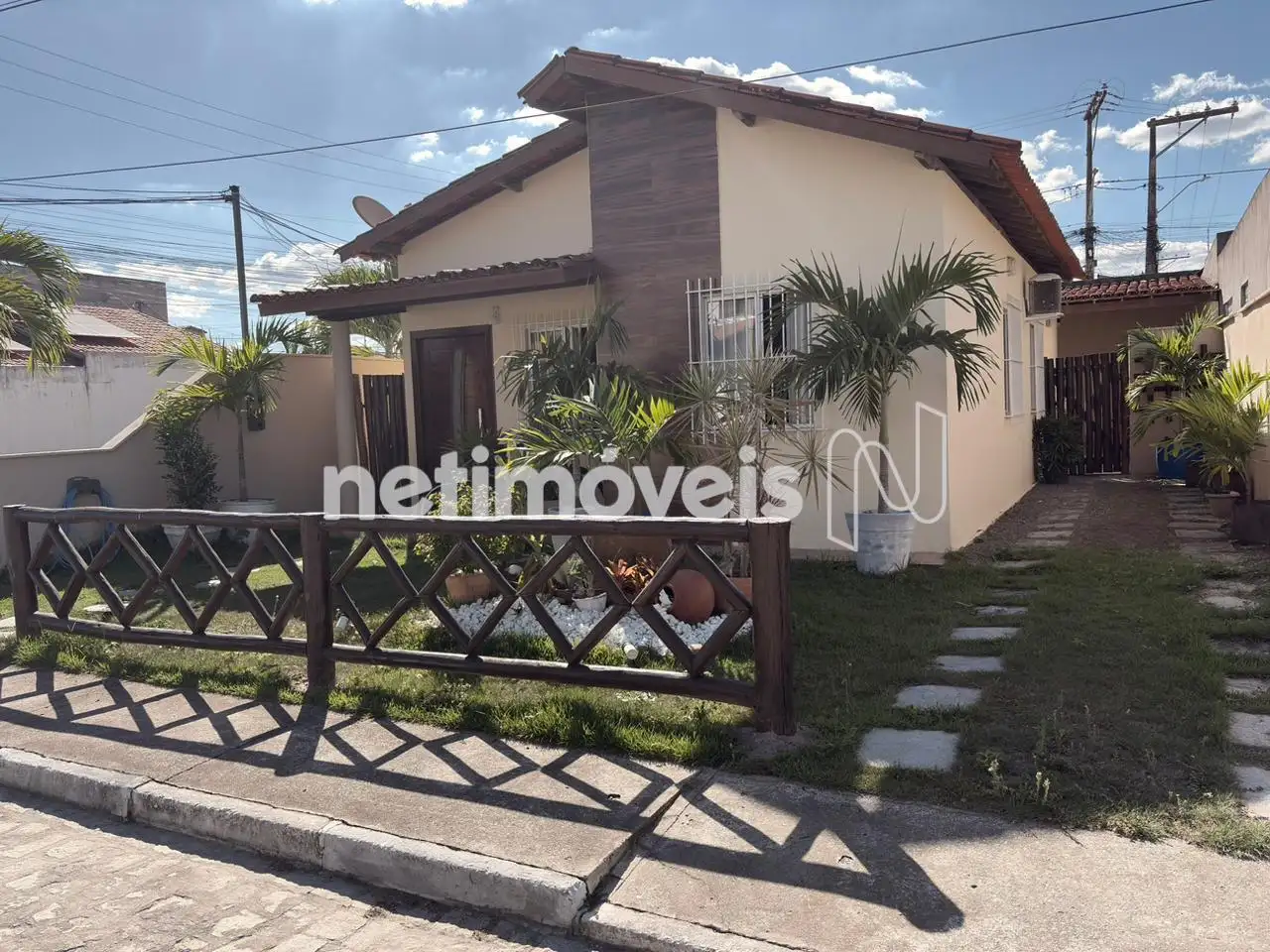  Casa em condominio em Feira de Santana