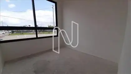   Casa pra venda de esquina no Mangata
