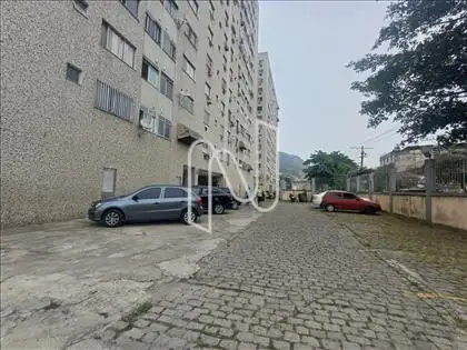 estacionamento espaçoso 
