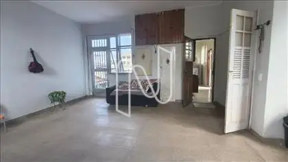 Espaço Multifuncional com banheiro coberto