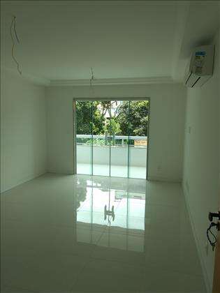 Ótima sala com ar split