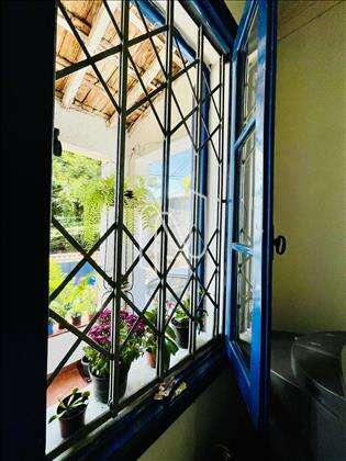Vista da sala estar. 