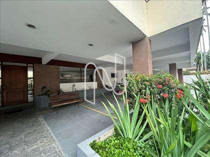 Entrada/Vaga de garagem 