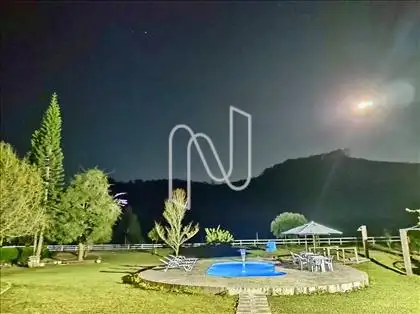 Vista noturna.