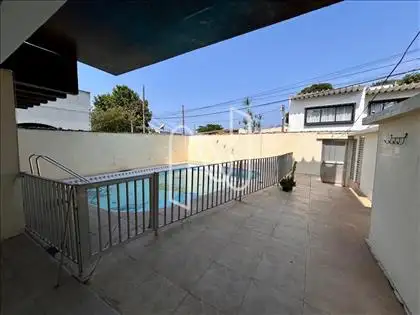 Área de lazer com Piscina e Sauna