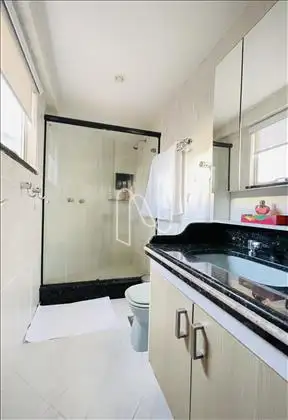Banheiro da suíte. 