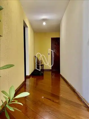 Hall privativo acesso aos quartos.