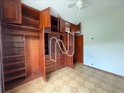 quarto fundos 