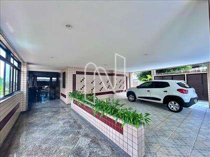 Garagem/Hall de entrada do prédio
