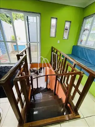 Acesso ao 2° andar.