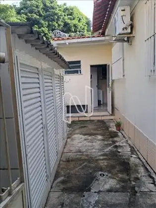 lateral da entrada pela esquerda 