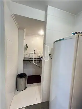 Copa/cozinha com pia