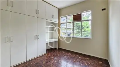 Quarto da frente 1