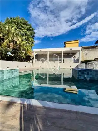 Piscina.