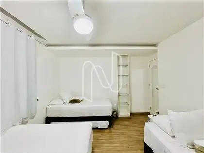Quarto 4.