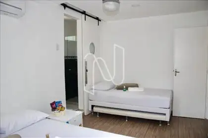 Quarto 2/suíte.