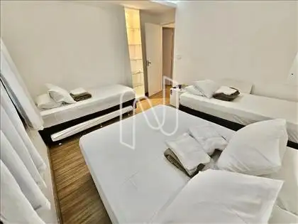 Quarto 4.