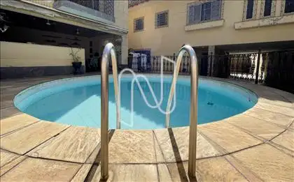 Piscina. 