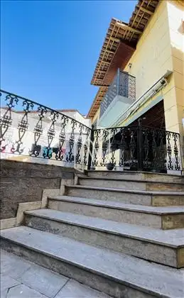 Acesso à edícula. 