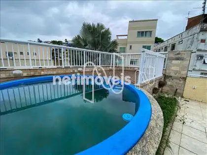  Piscina
