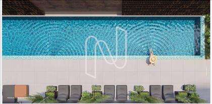 Piscina de 25m climatizada e solarium. 