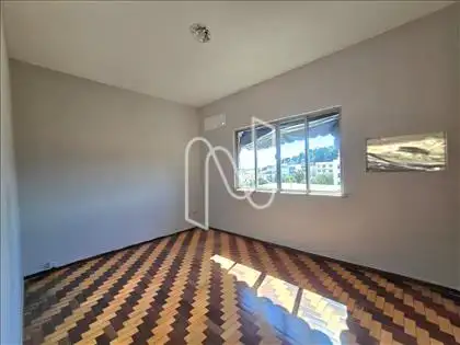 Quarto da frente