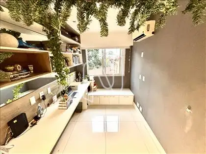 terceiro quarto transformado em escritório 