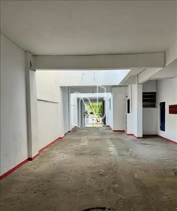 Acesso à garagem.