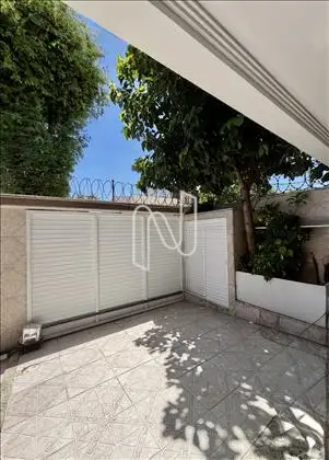 Acesso à garagem.