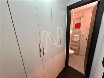 Despensa e banheiro