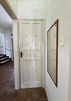 Roupeiro/térreo. 
