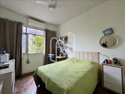 Quarto 3/1°andar. 