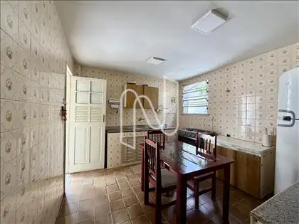 Acesso à cozinha. 