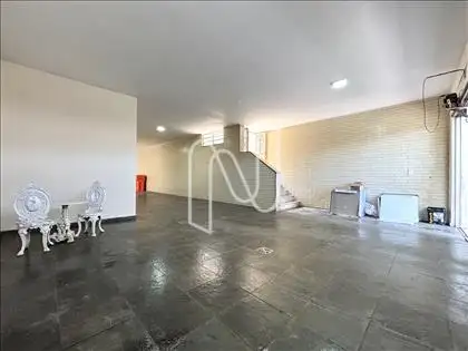  Garagem coberto com acesso 