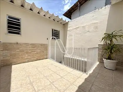 Área de prisma  