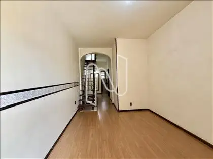 Sala íntima/1°andar.