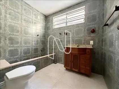 Banheiro/suíte.