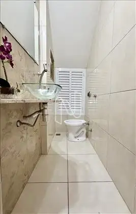 Lavabo/térreo.