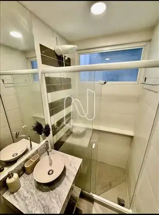 Banheiro do quarto.